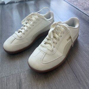 PUMA Men's Off-White Sneakers